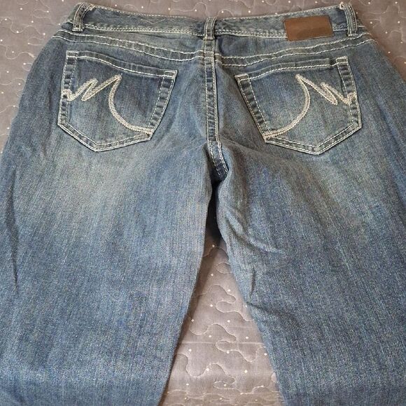 Maurices Curvy Blue Denim Jeans size 7/8 short - Picture 5 of 6
